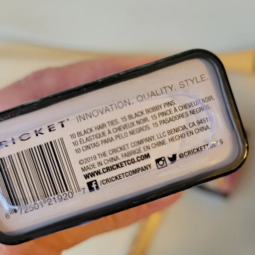 NWT ~ Sun's Out Buns Out Tin w/Hair Ties & Bobby Pins ~ Cute ~ Unisex